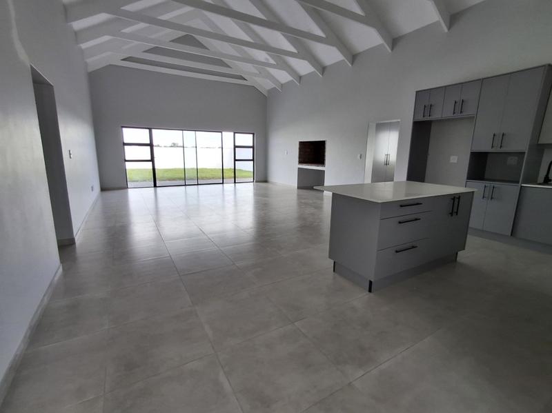 3 Bedroom Property for Sale in Britannia Bay Western Cape